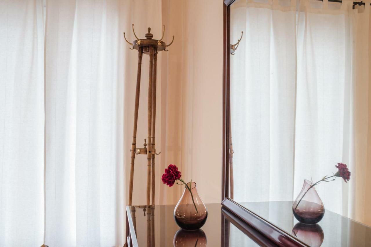 Retro Apartment At Trendy Exarcheia Афіни Екстер'єр фото